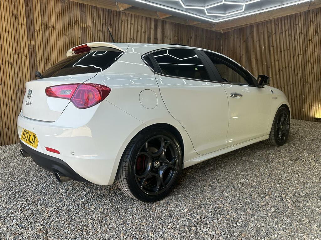 Alfa Romeo Giulietta Cloverleaf White #4