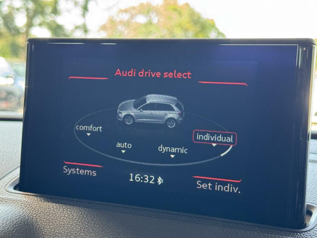 Audi RS3 Hatchback 2.5 Blue #29