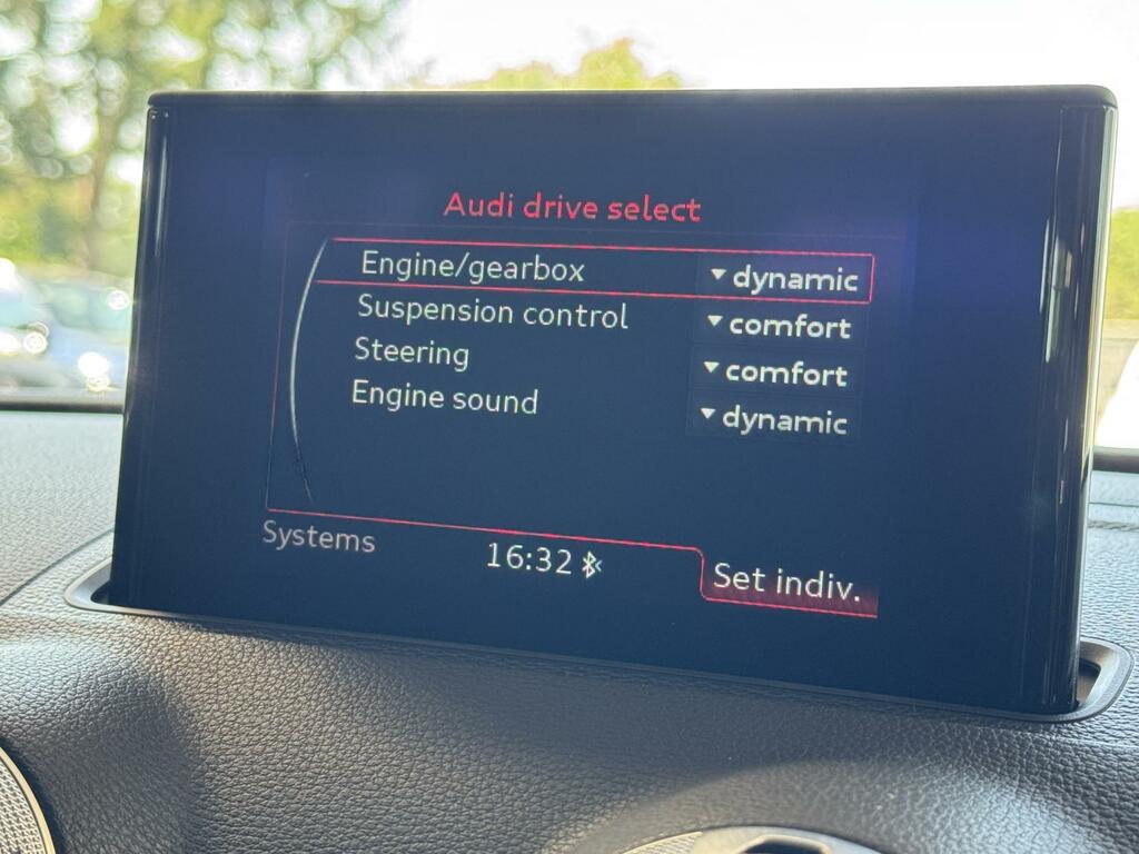 Audi RS3 Hatchback 2.5 Blue #22
