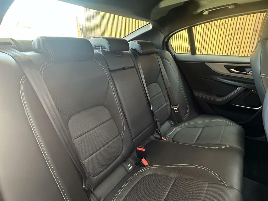 Jaguar XE R-dynamic S Grey #43