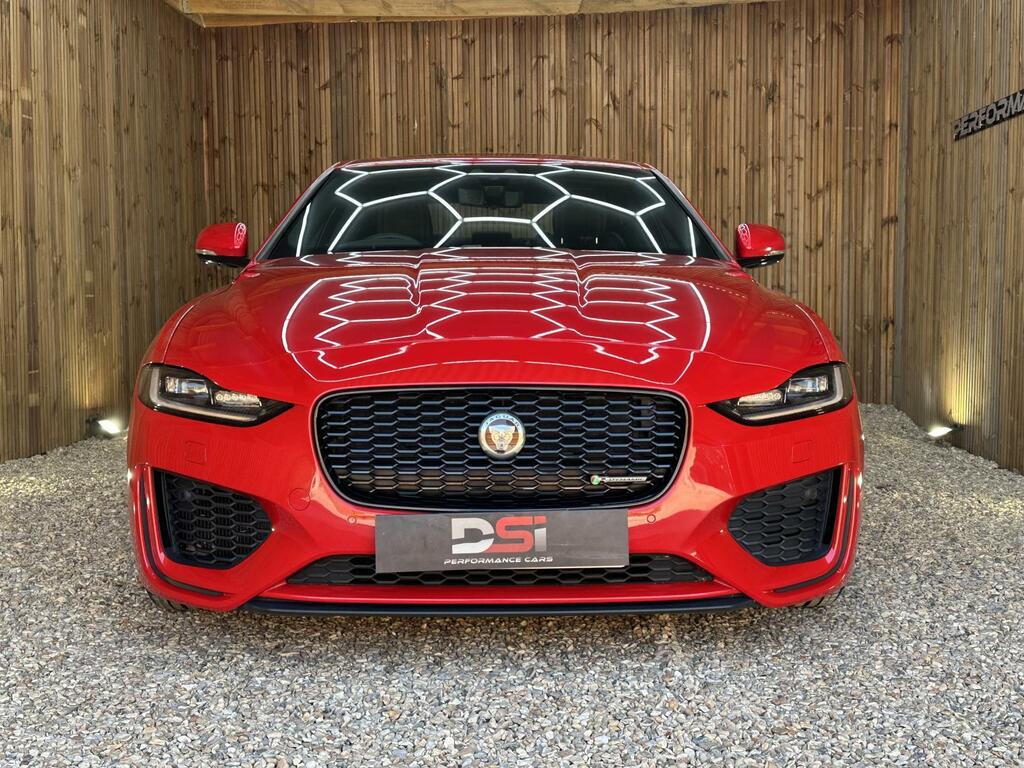 Jaguar XE R-dynamic Hse Red #2