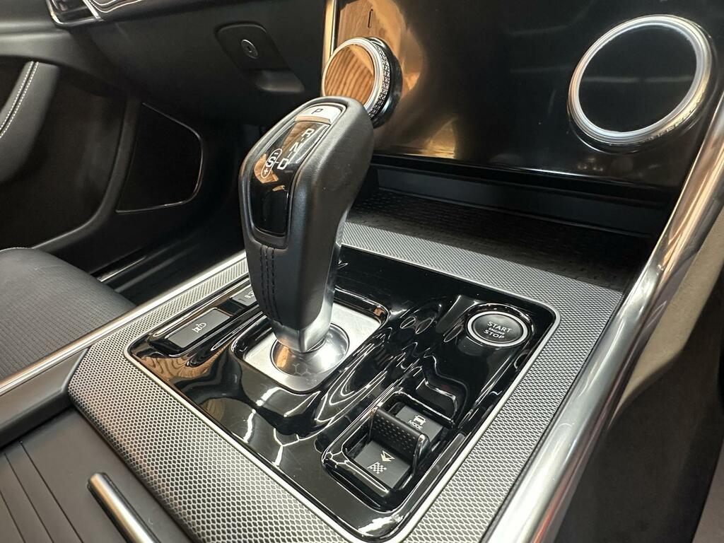 Jaguar XE R-dynamic S Grey #25