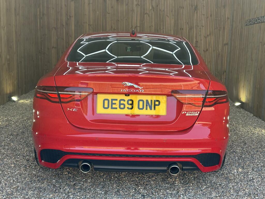 Jaguar XE R-dynamic Hse Red #5