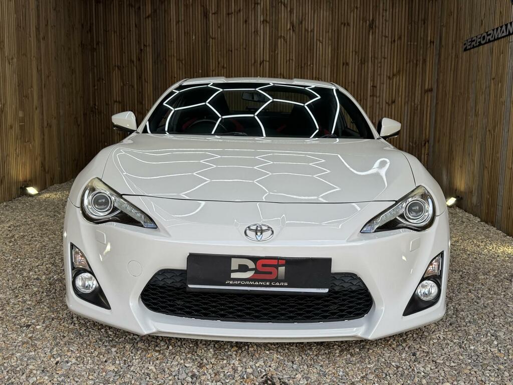 Toyota GT86 White #2