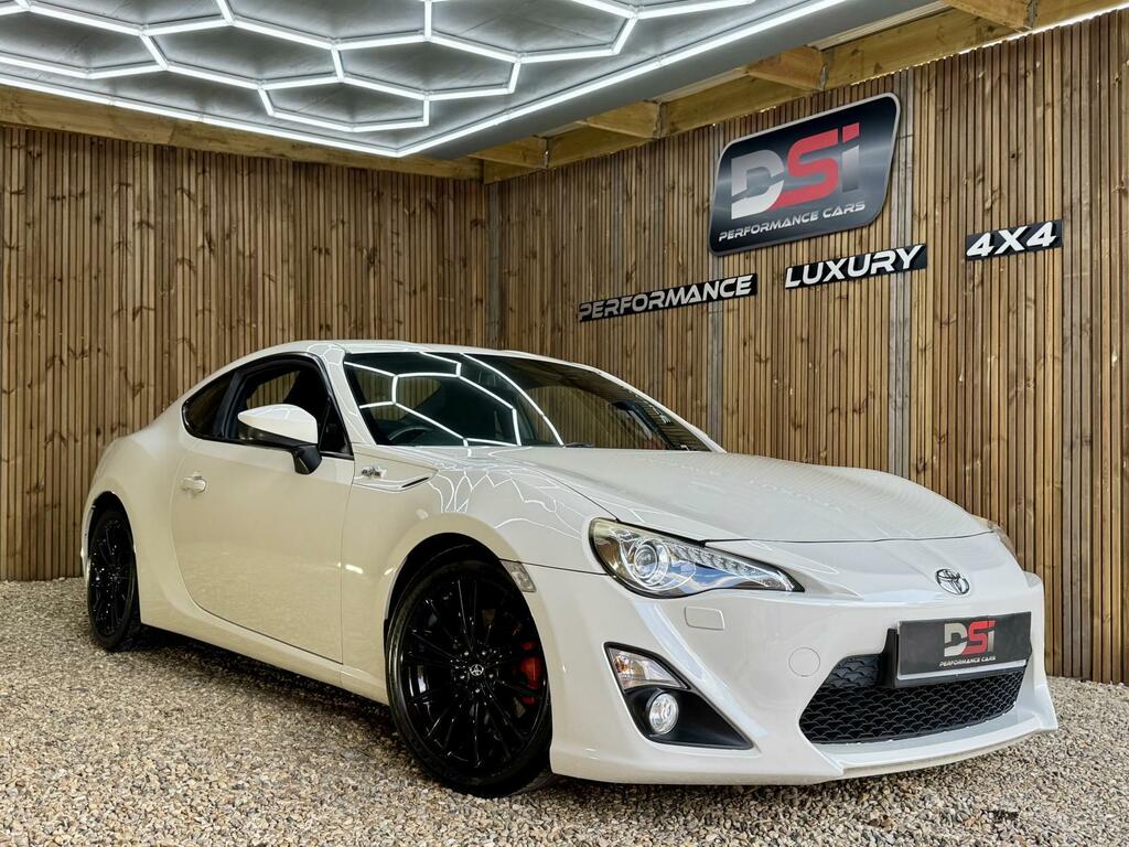 Toyota GT86 White #1