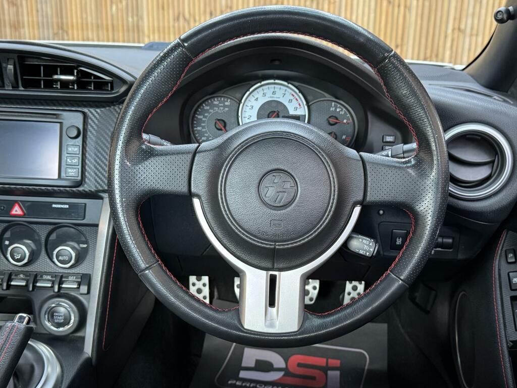 Toyota GT86 White #17