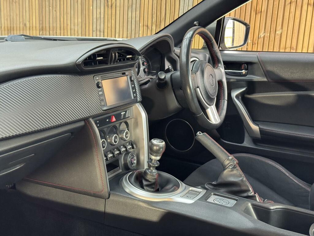 Toyota GT86 White #20