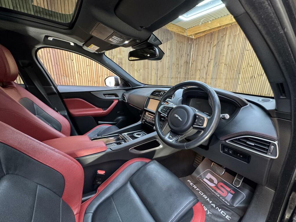 Jaguar F-Pace R-sport Red #17