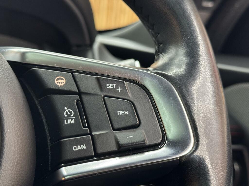 Jaguar F-Pace R-sport Red #43