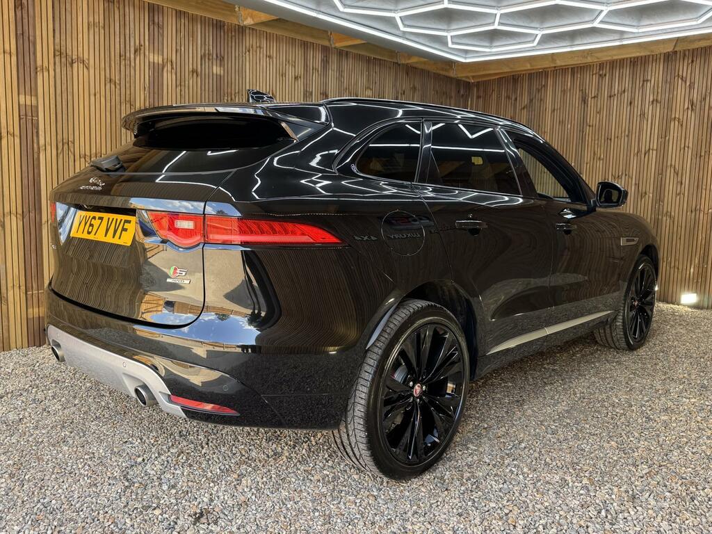 Jaguar F-Pace S Black #4