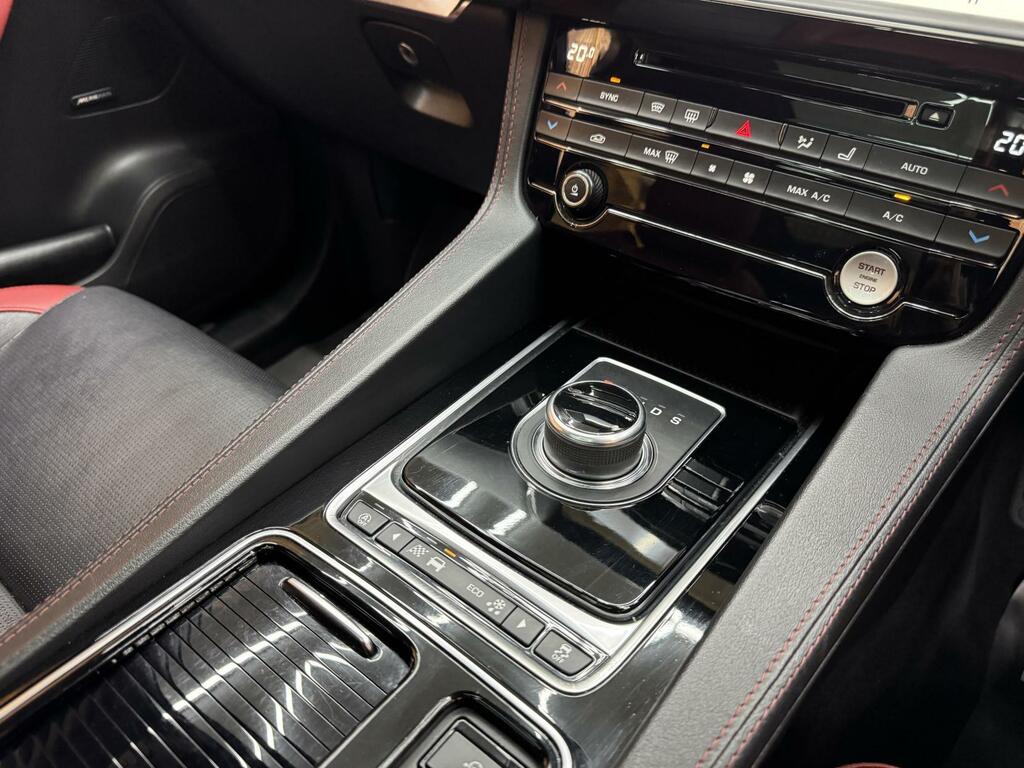 Jaguar F-Pace R-sport Red #52