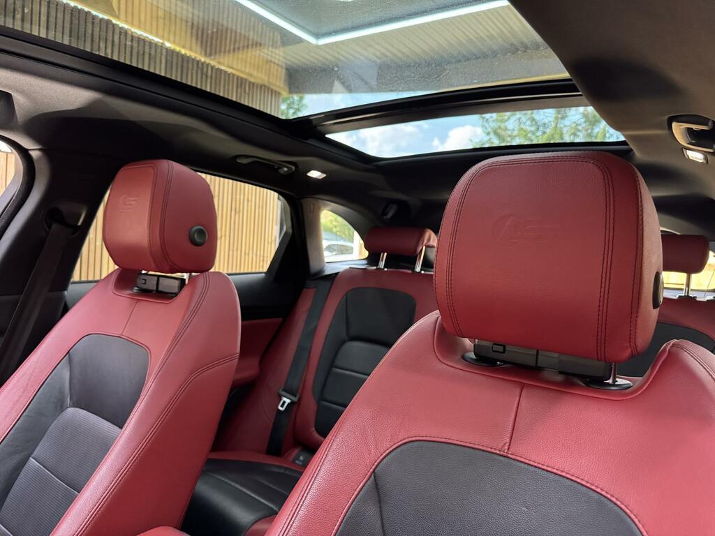 Jaguar F-Pace R-sport Red #37