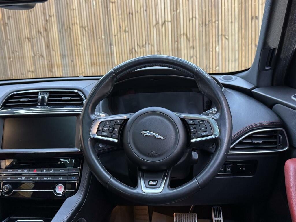Jaguar F-Pace R-sport Red #31