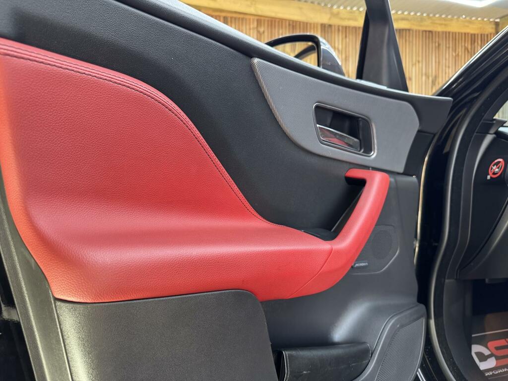 Jaguar F-Pace R-sport Red #40