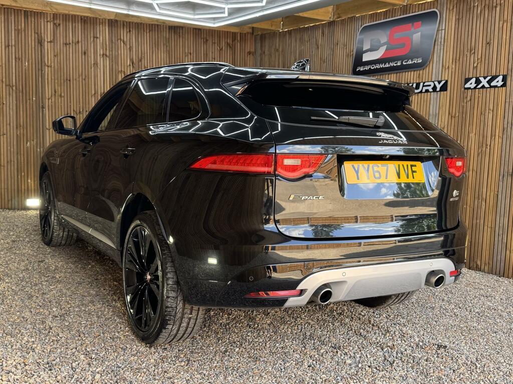 Jaguar F-Pace S Black #6