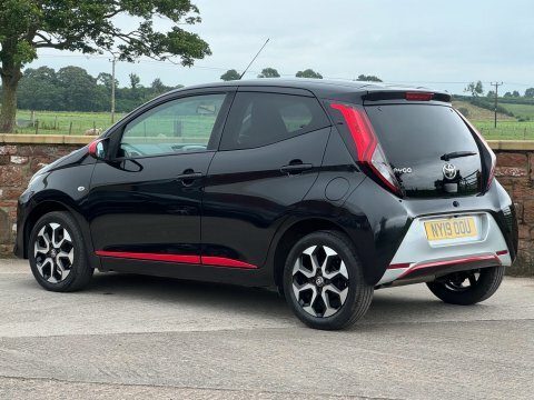 Toyota Aygo 1.0 Vvt-i X-trend Black #3