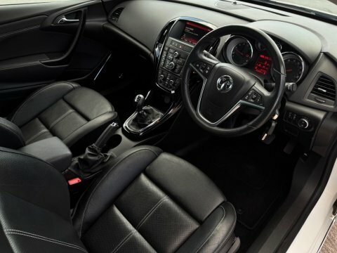 Vauxhall Astra GTC 1.4T 16V Limited Edition Navleather White #9