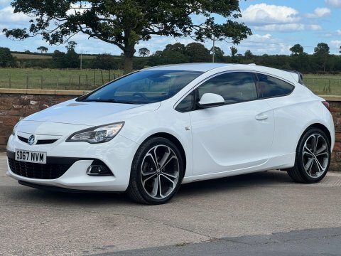 Vauxhall Astra GTC 1.4I Turbo Limited White #2