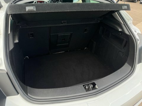 Vauxhall Astra GTC 1.4T 16V Limited Edition Navleather White #17