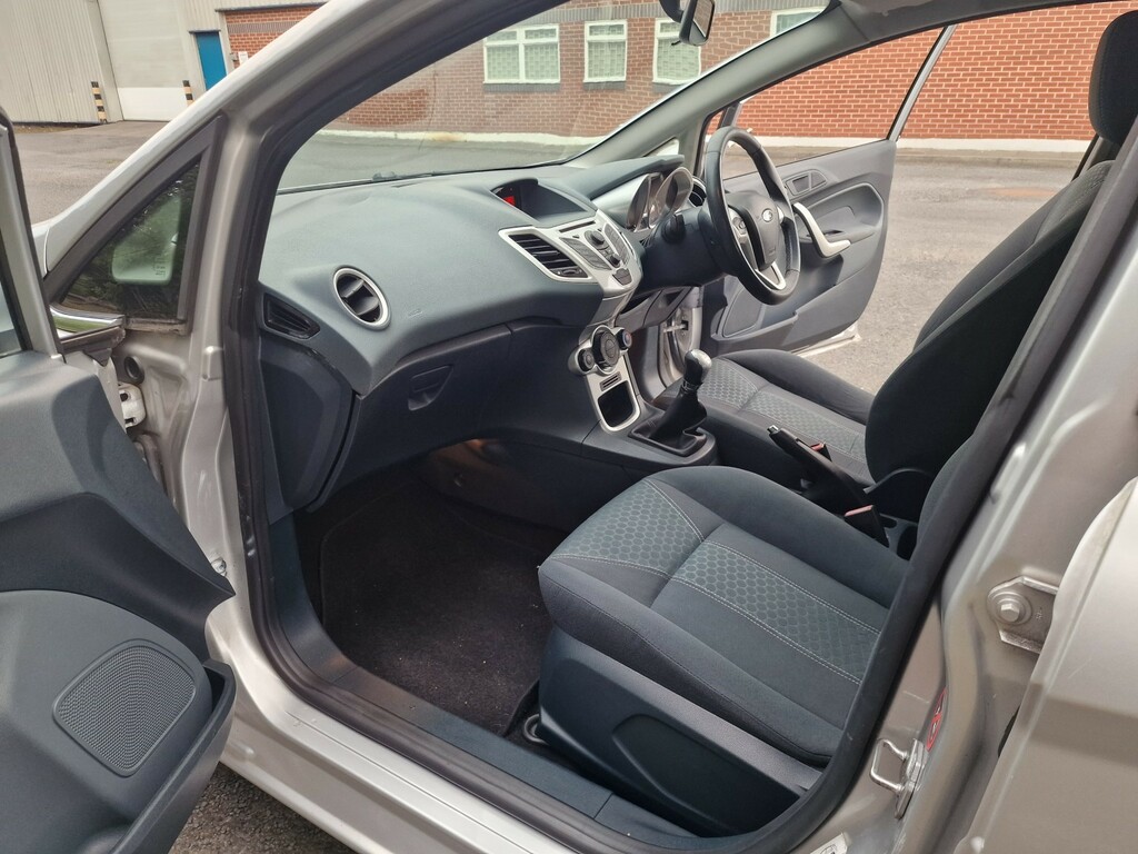 Ford Fiesta Hatchback 1.4 Zetec Blue Edition 200958 Black #10