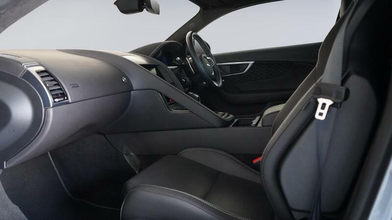 Jaguar F-Type 5.0 P450 R-dynamic Black Grey #3