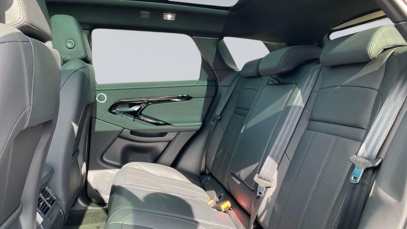 Land Rover Range Rover Evoque 1.5 P270e Dynamic Se AO75PFZ Black #4