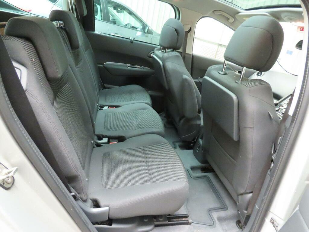 Peugeot 5008 1.6 E-hdi Active 115 Bhp Grey #9