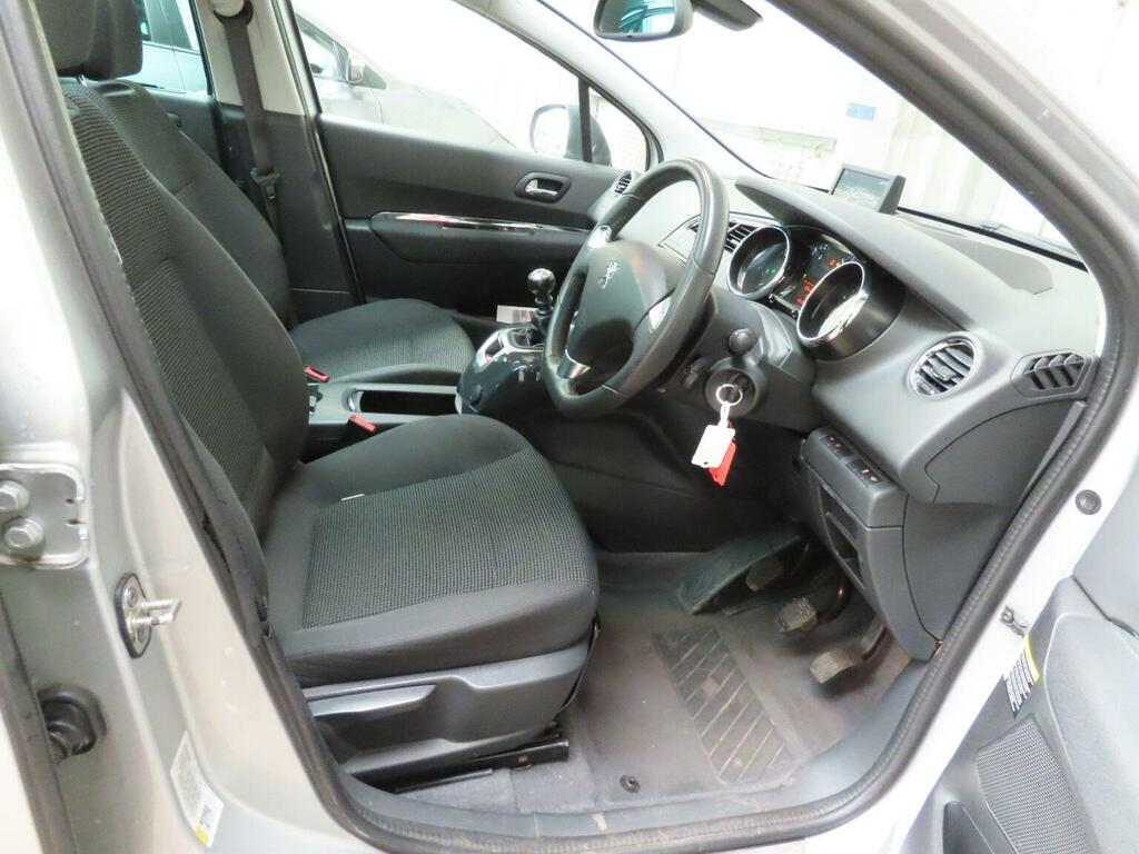 Peugeot 5008 1.6 E-hdi Active 115 Bhp Grey #7