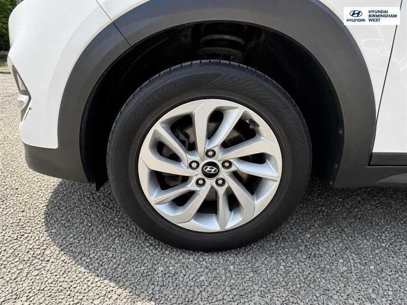 Hyundai Tucson 1.6 Gdi Blue Drive Se Nav Suv Eu YJ18XUP White #5