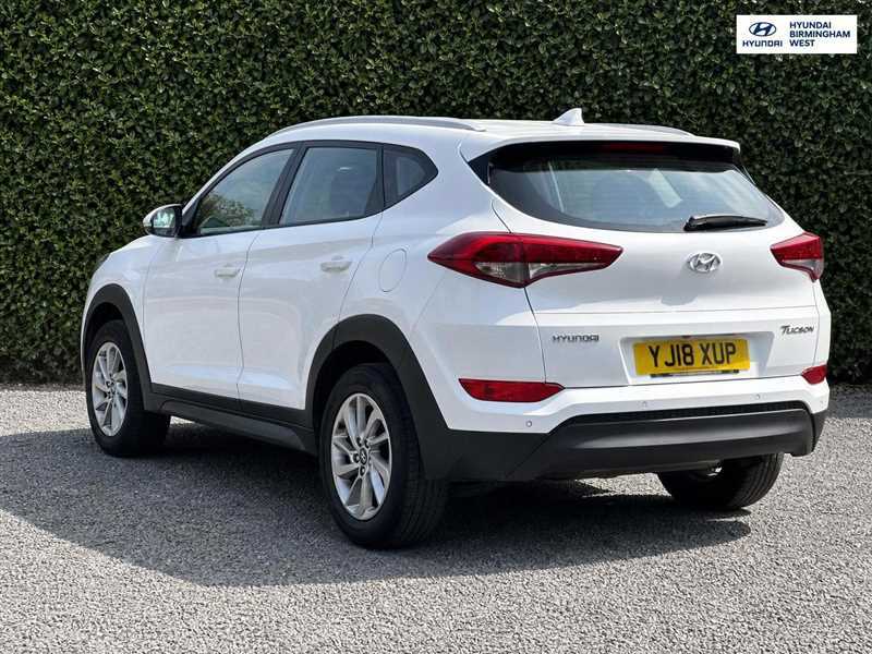Hyundai Tucson 1.6 Gdi Blue Drive Se Nav Suv Eu YJ18XUP White #6