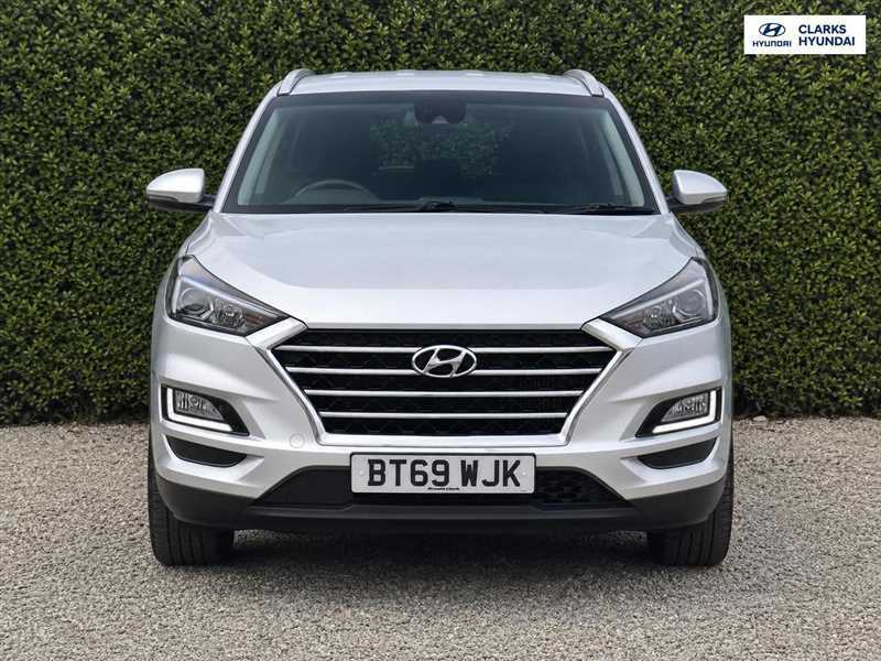 Hyundai Tucson 1.6 Gdi Se Nav Suv Euro 6 Ss BT69WJK Silver #2