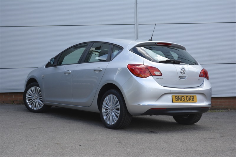 Vauxhall Astra 1.6 16V Energy Hatchback Euro 5 Silver #4