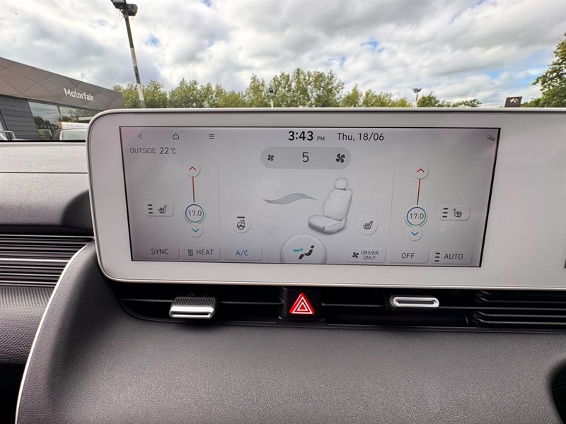 Hyundai Ioniq 5 Premium White #32