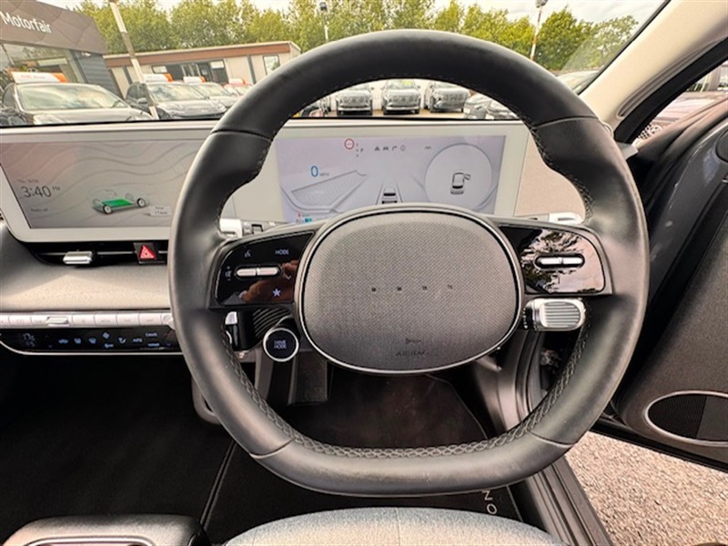 Hyundai Ioniq 5 Premium White #20