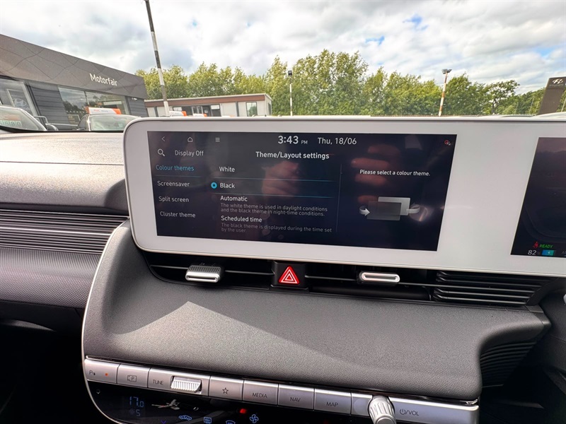 Hyundai Ioniq 5 Premium White #35