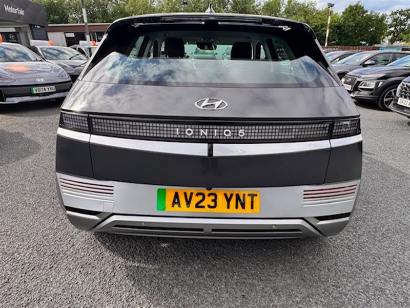 Hyundai Ioniq 5 Premium White #8