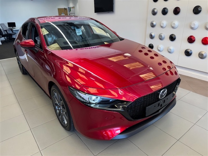 Mazda 3 2.5 E-skyactiv-g Mhev Takumi Hatchback Red