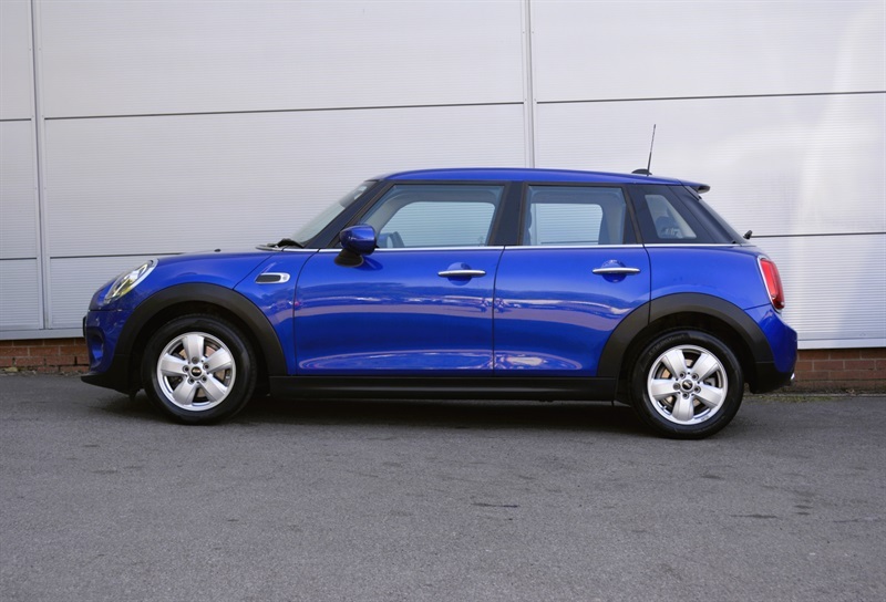 Mini Hatch 1.5 Cooper Classic Hatchback Eur VT19JUY Blue #3
