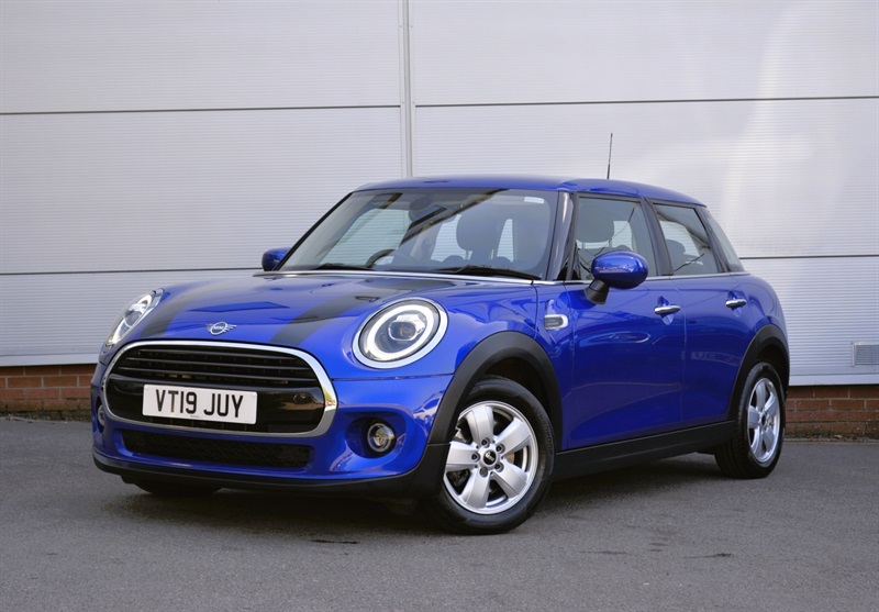 Mini Hatch 1.5 Cooper Classic Hatchback Eur VT19JUY Blue #2