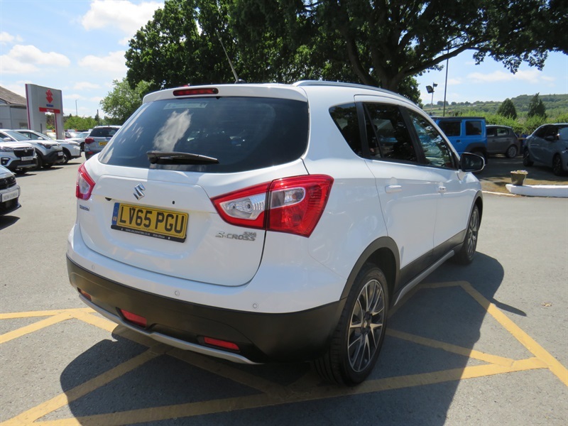 Suzuki SX4 S Cross 1.6 Sz-t Cvt White #7
