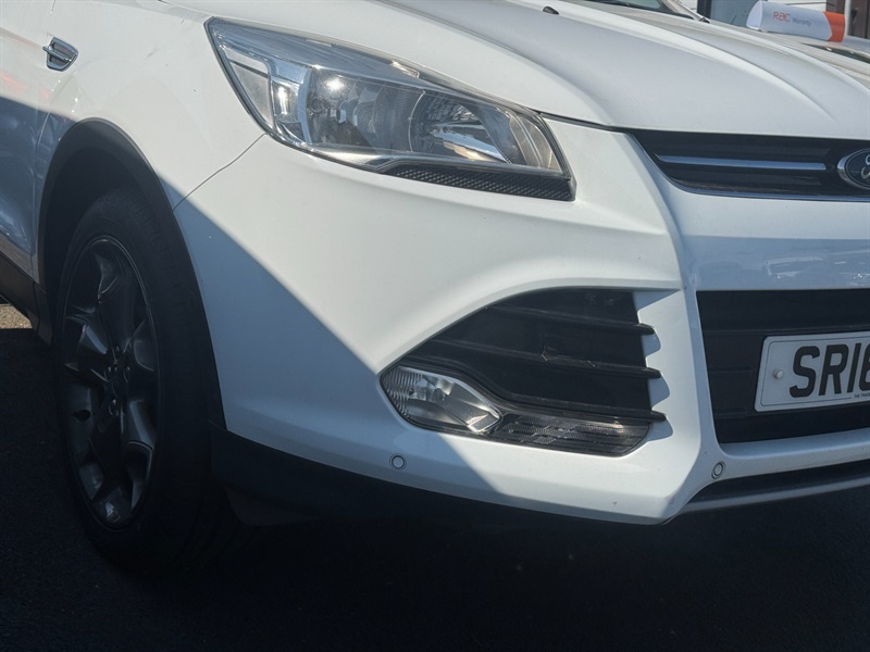 Ford Kuga 1.5T Ecoboost Titanium Suv Awd Eur White