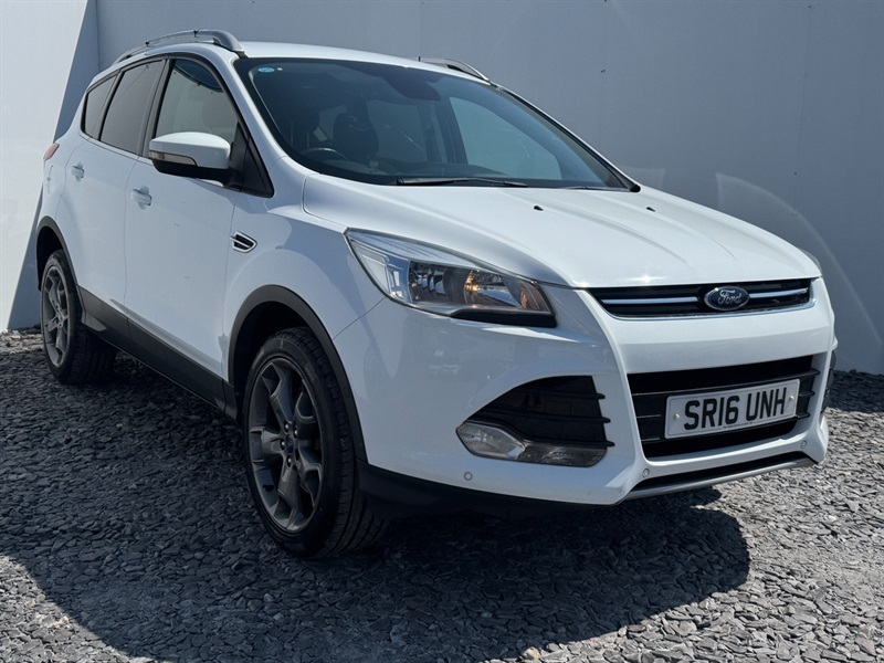 Ford Kuga 1.5T Ecoboost Titanium Suv Awd Eur White
