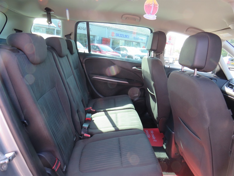 Vauxhall Zafira 1.6I 115 Exclusiv Estate #10