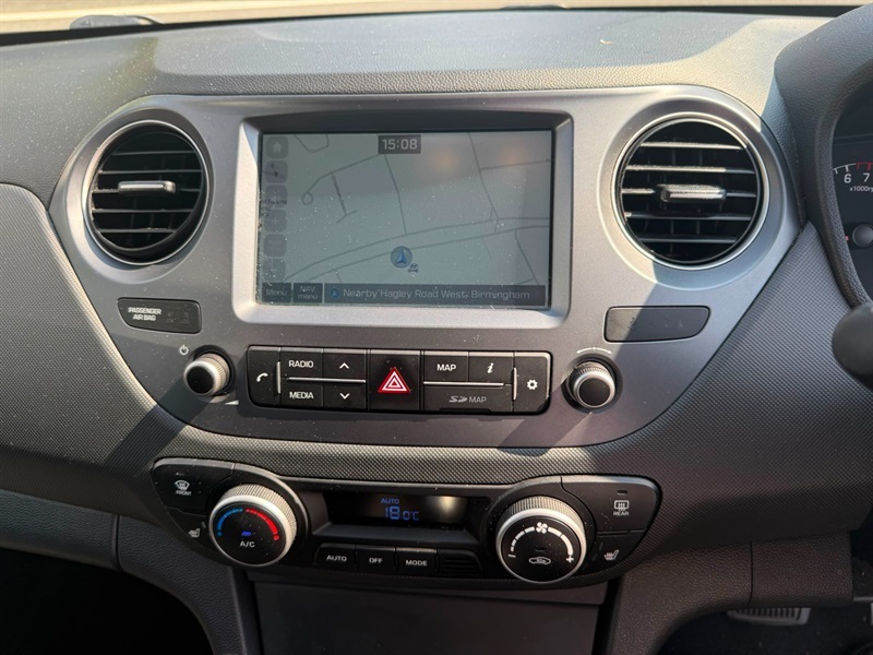 Hyundai I10 1.2 Premium Se Hatchback Euro 6 8 Red #5