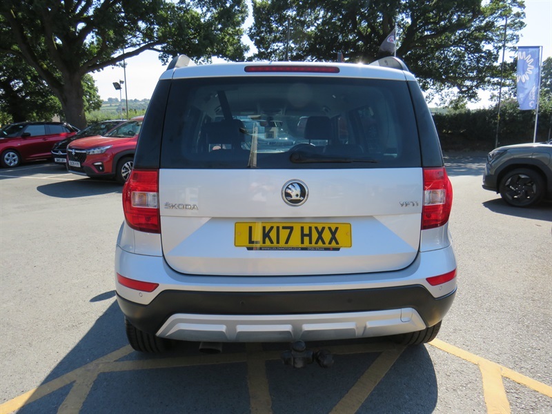 Skoda Yeti 1.2 Tsi Se L Drive Outdoor Dsg Euro 6 Silver #6