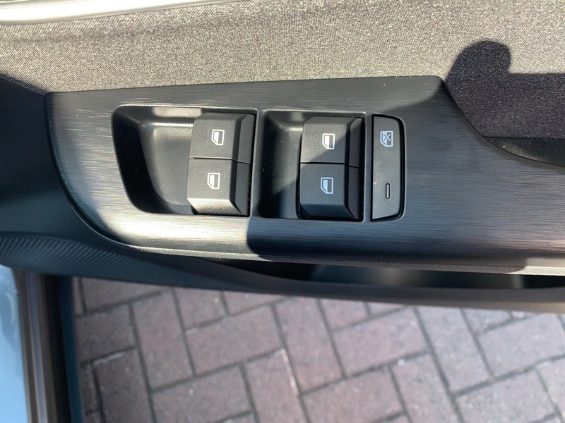 MG ZS 1.5 Hybrid Trophy Suv Hybrid Euro Red #23