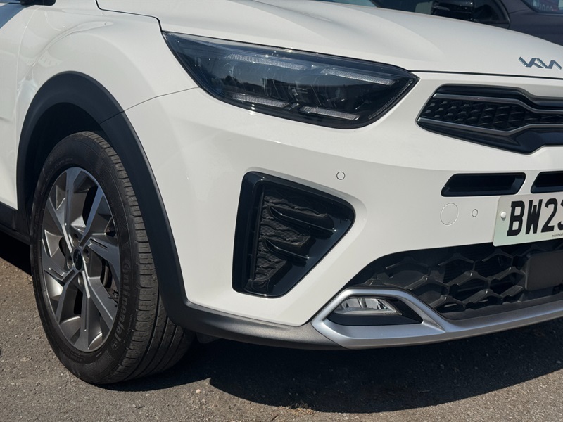 Kia Stonic 1.0 T-gdi Mhev Gt-line S Suv Hybrid Man White