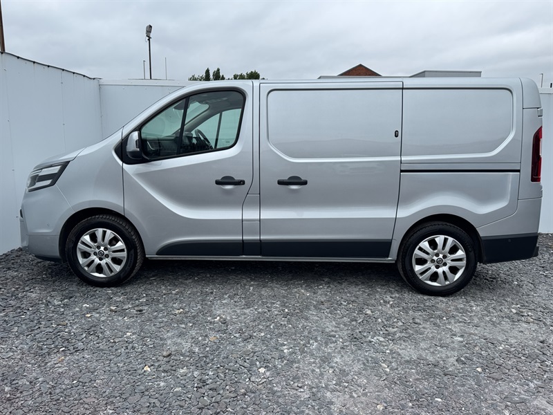 Nissan Primastar 2.0 Dci 28 Tekna Panel Van L1 H1 Grey #4