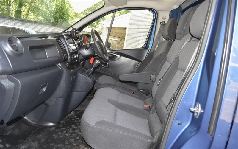 Renault Trafic  White #10