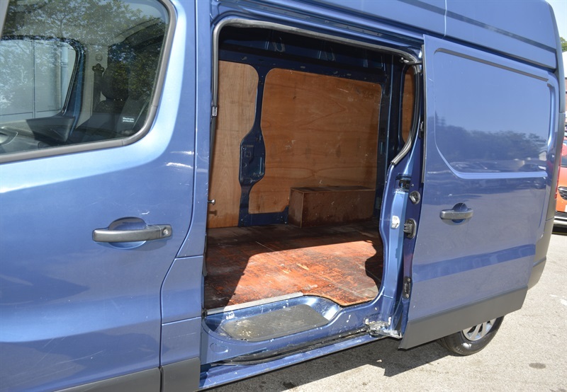 Renault Trafic  White #15